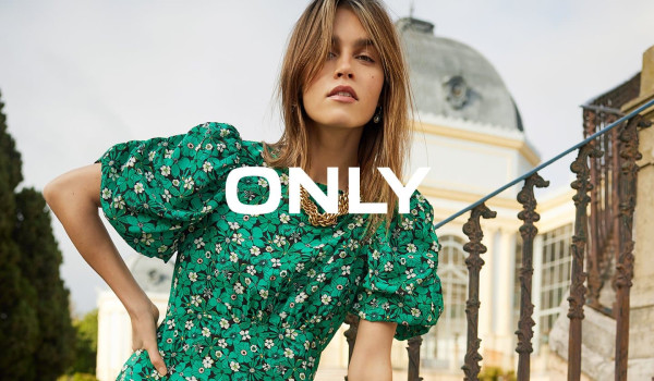 <strong>SOLDES D'&Eacute;T&Eacute;</strong>